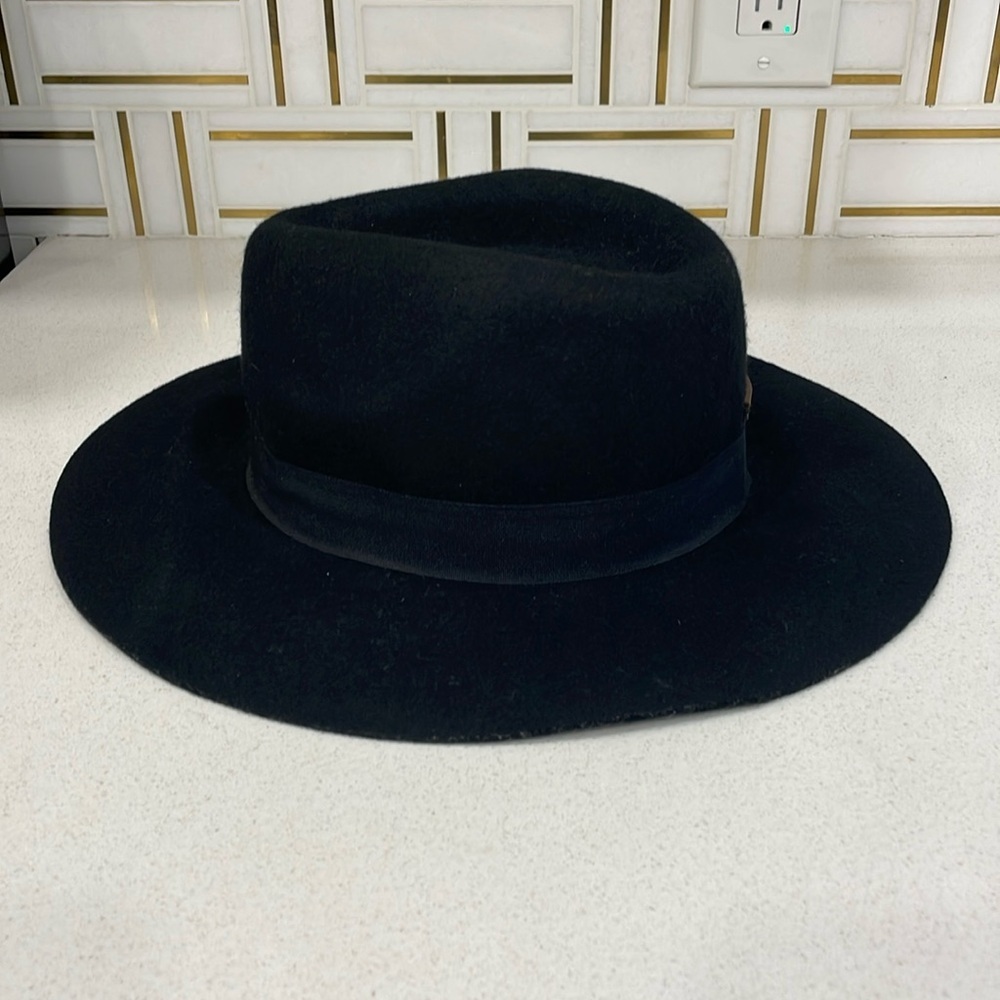 Roots  Black 100% Wool Hat - Picture 6 of 14